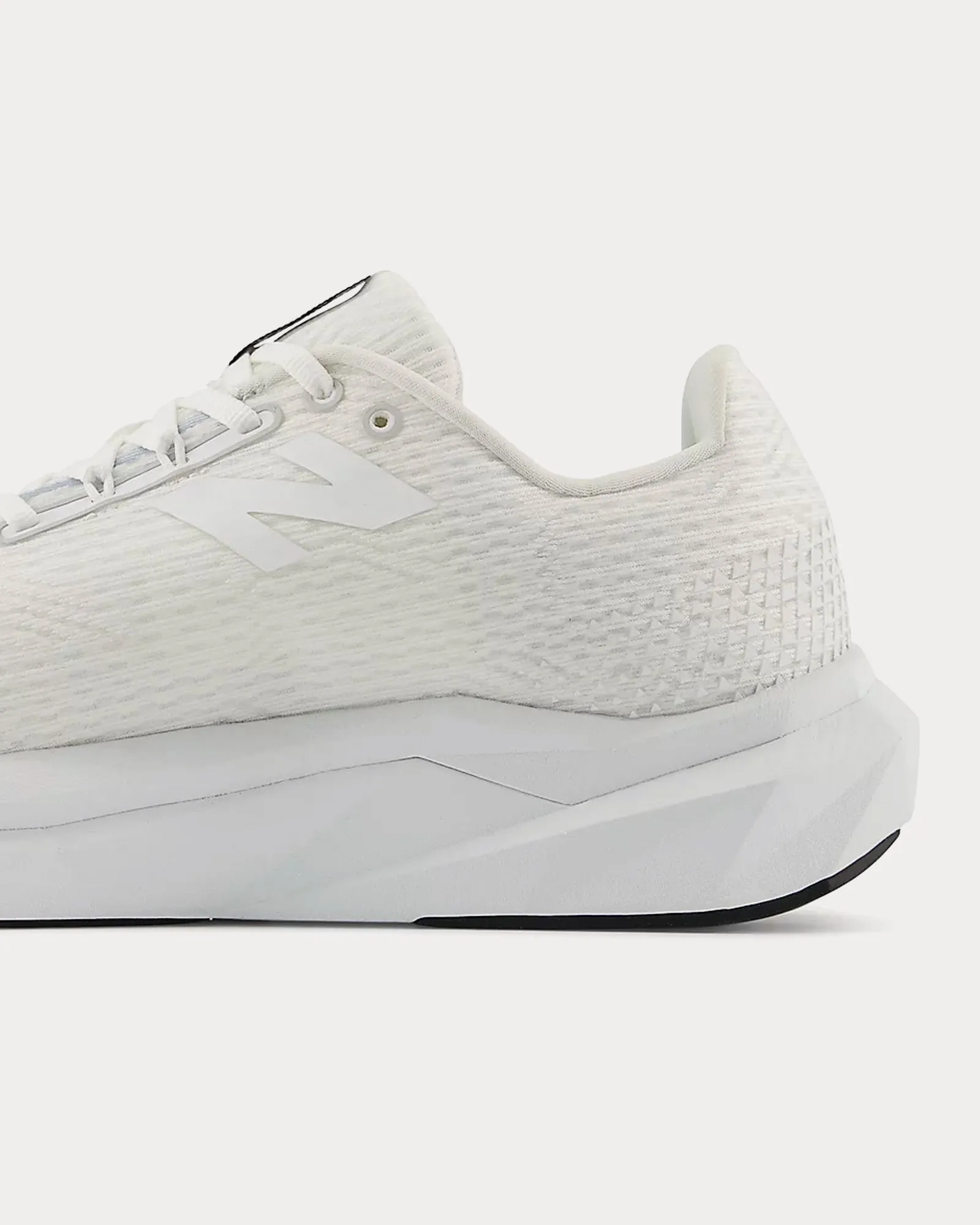 FuelCell Propel v5 White / Black Running Shoes