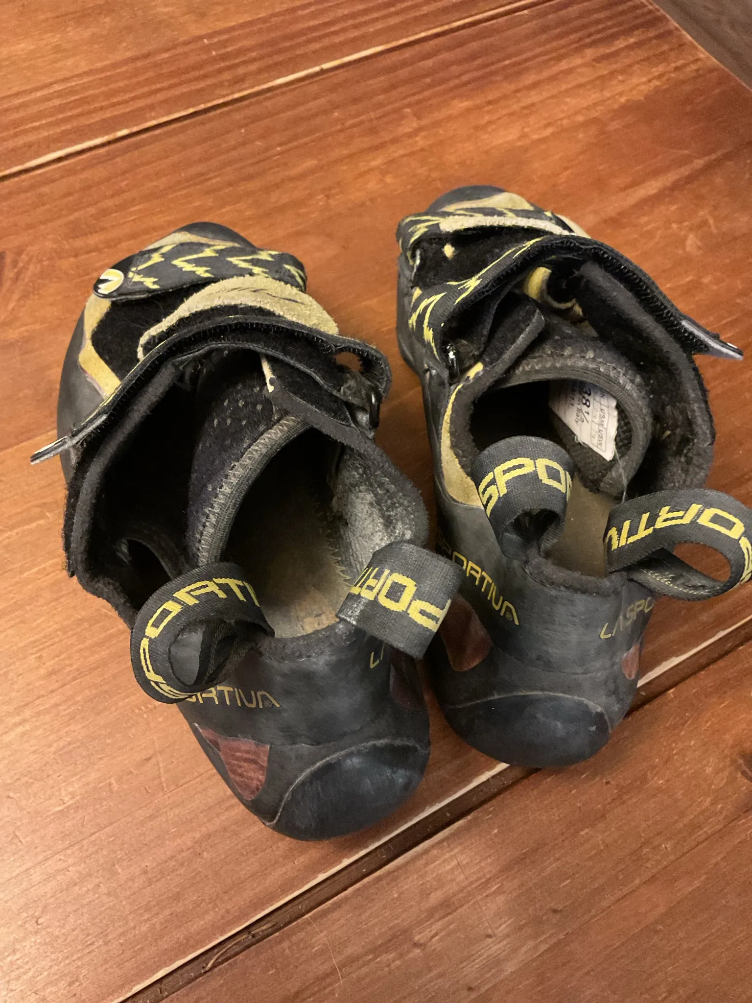 La Sportiva Muira Climbing Shoes Men's 6.5 / Women's 7.5