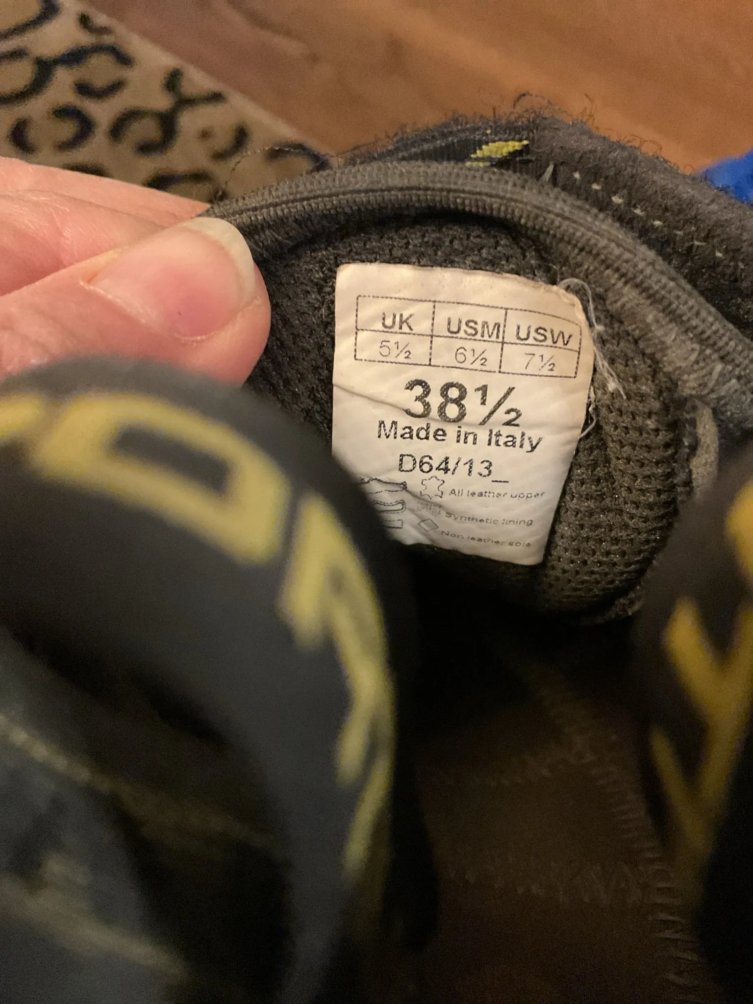 La Sportiva Muira Climbing Shoes Men's 6.5 / Women's 7.5