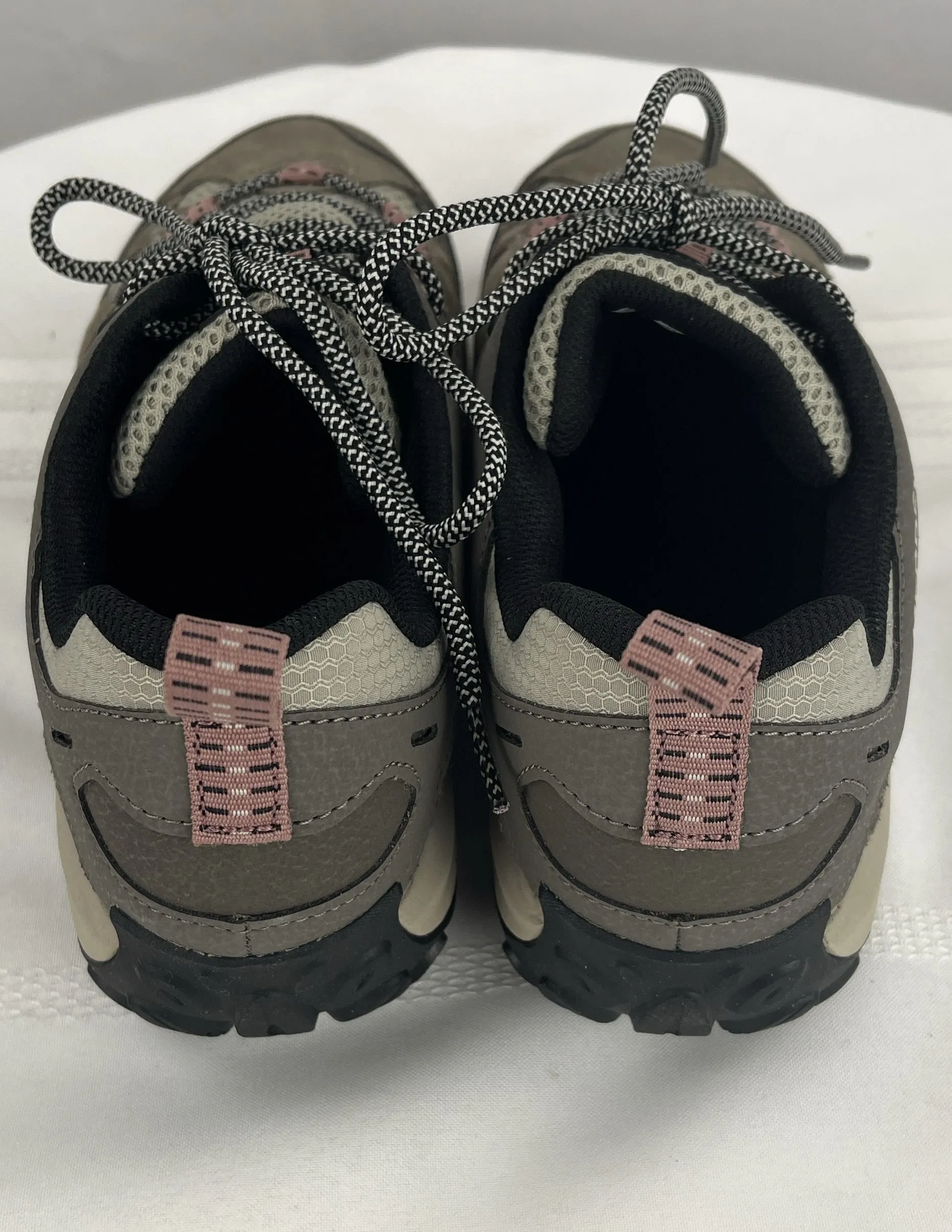 Merrell Women's Alverstone 2 Tan WP Hiking Athletic Shoes Size 9 NIB