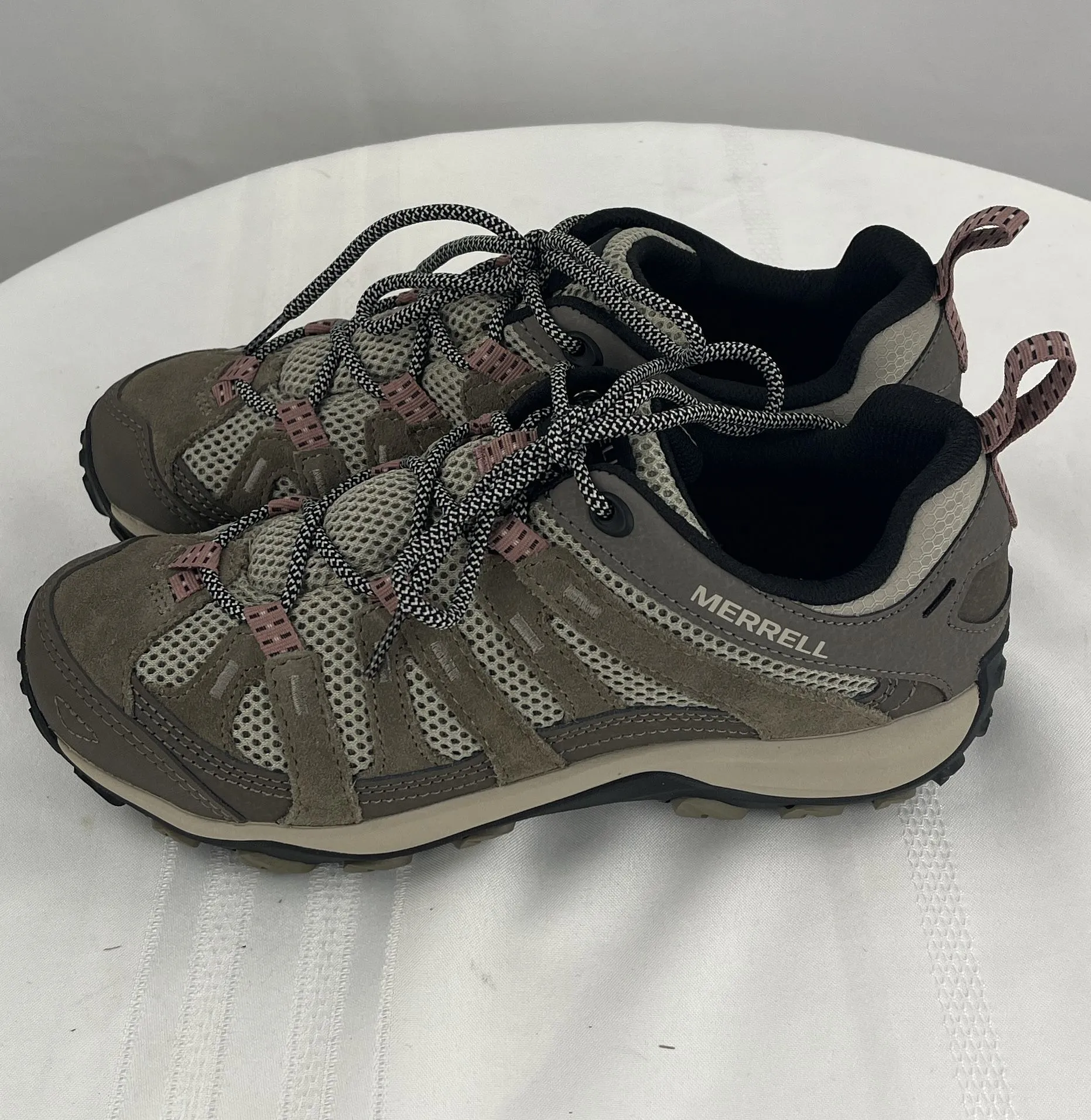 Merrell Women's Alverstone 2 Tan WP Hiking Athletic Shoes Size 9 NIB