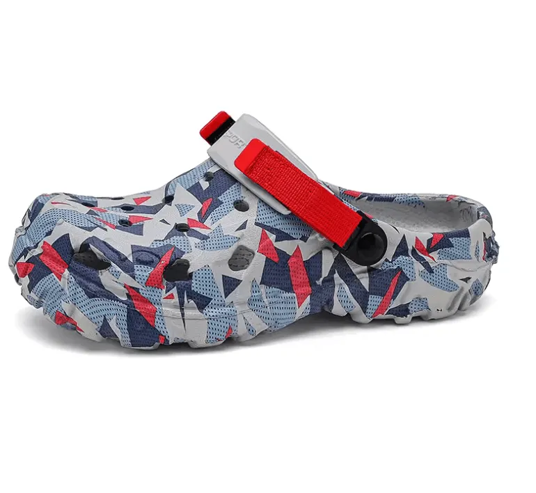 New Men's Clogs Slippers Sandal Men Garden Shoes Flat Camouflage Sandals Male Sneakers Outdoor Flip Flops Home Clogs