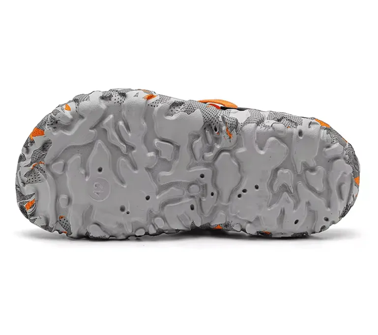 New Men's Clogs Slippers Sandal Men Garden Shoes Flat Camouflage Sandals Male Sneakers Outdoor Flip Flops Home Clogs