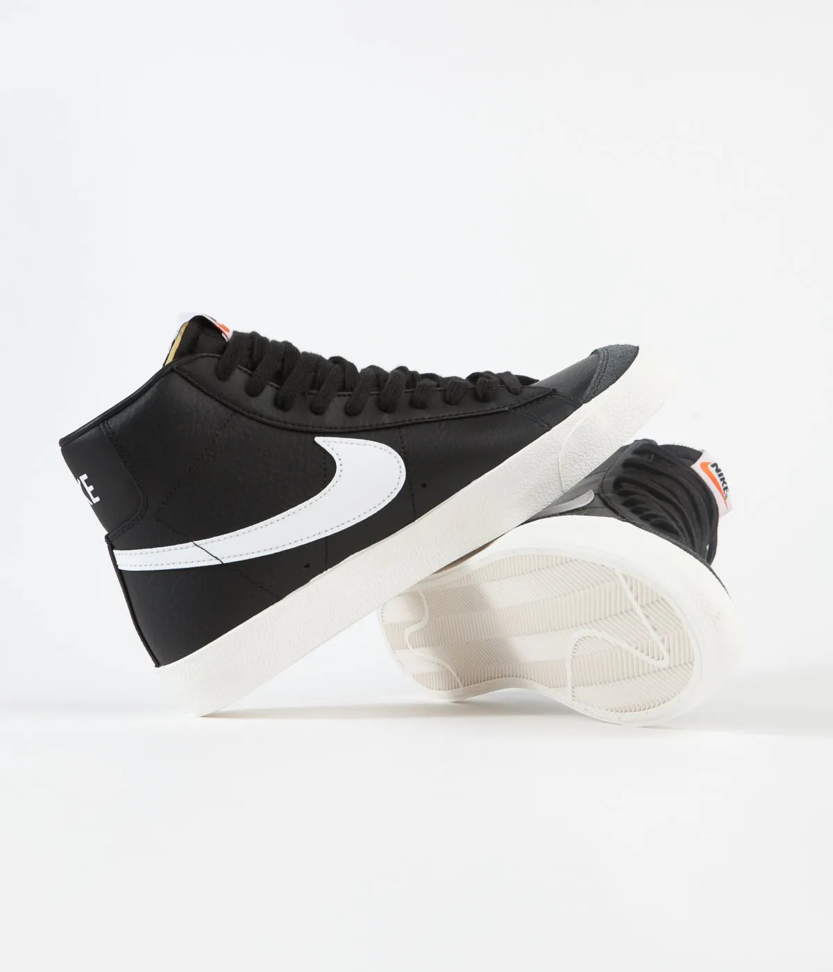Nike Blazer Mid '77 Vintage Shoes - Black / White - Sail