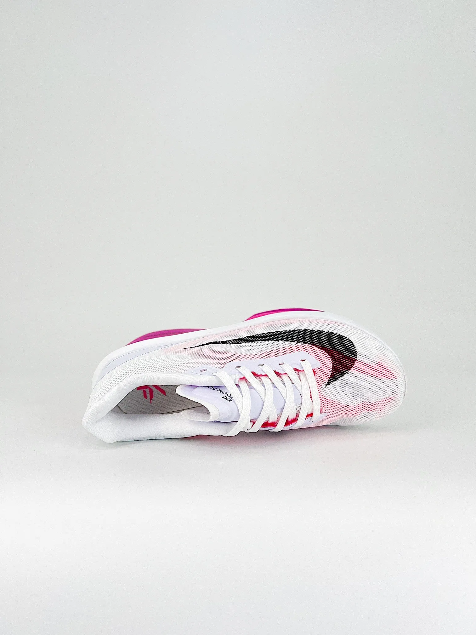 Nike ZoomX Invincible Run Flyknit 6