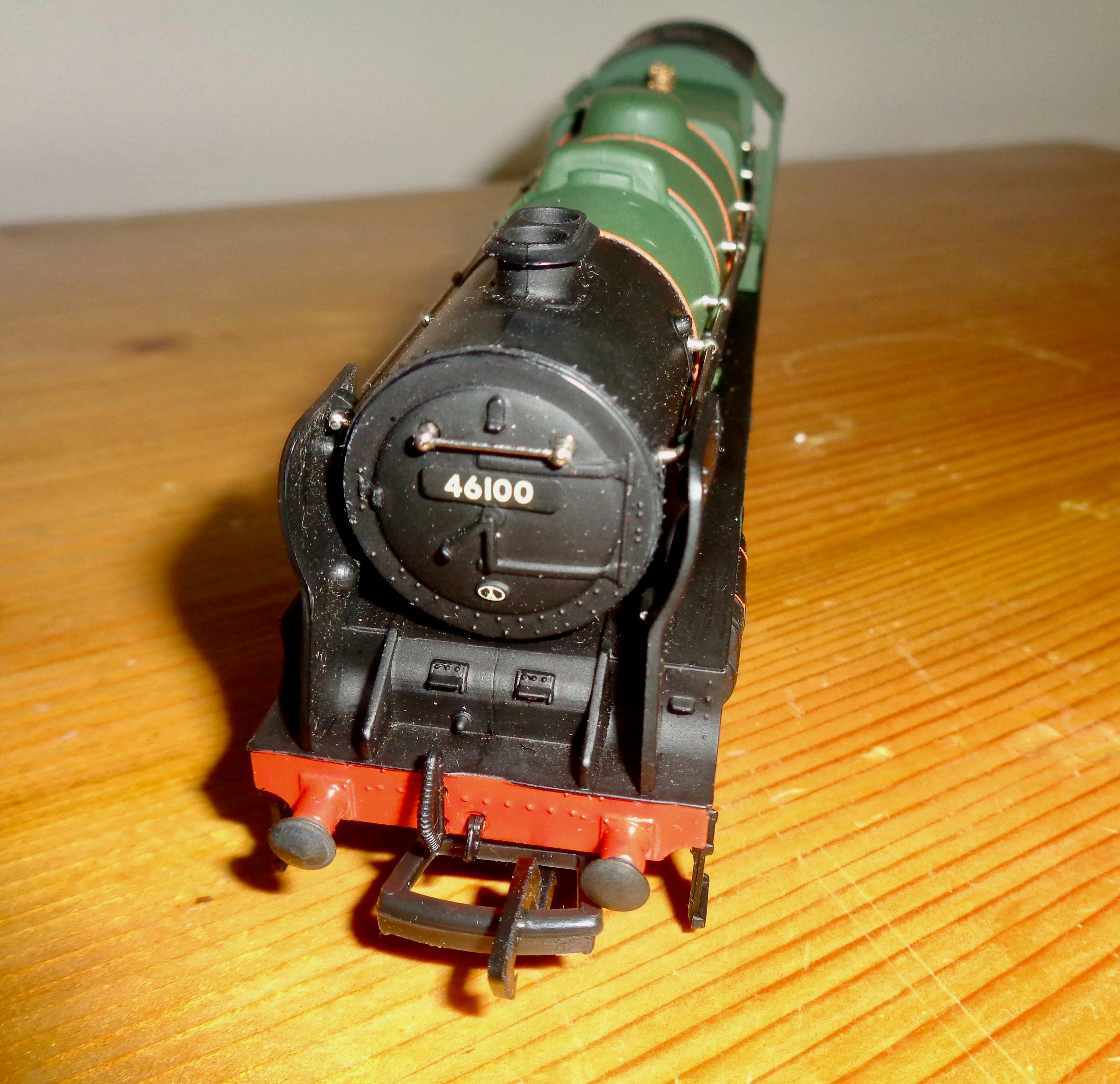 OO Gauge Mainline BR 46100 Royal Scot Steam Locomotive Engine And Tender in Original Box