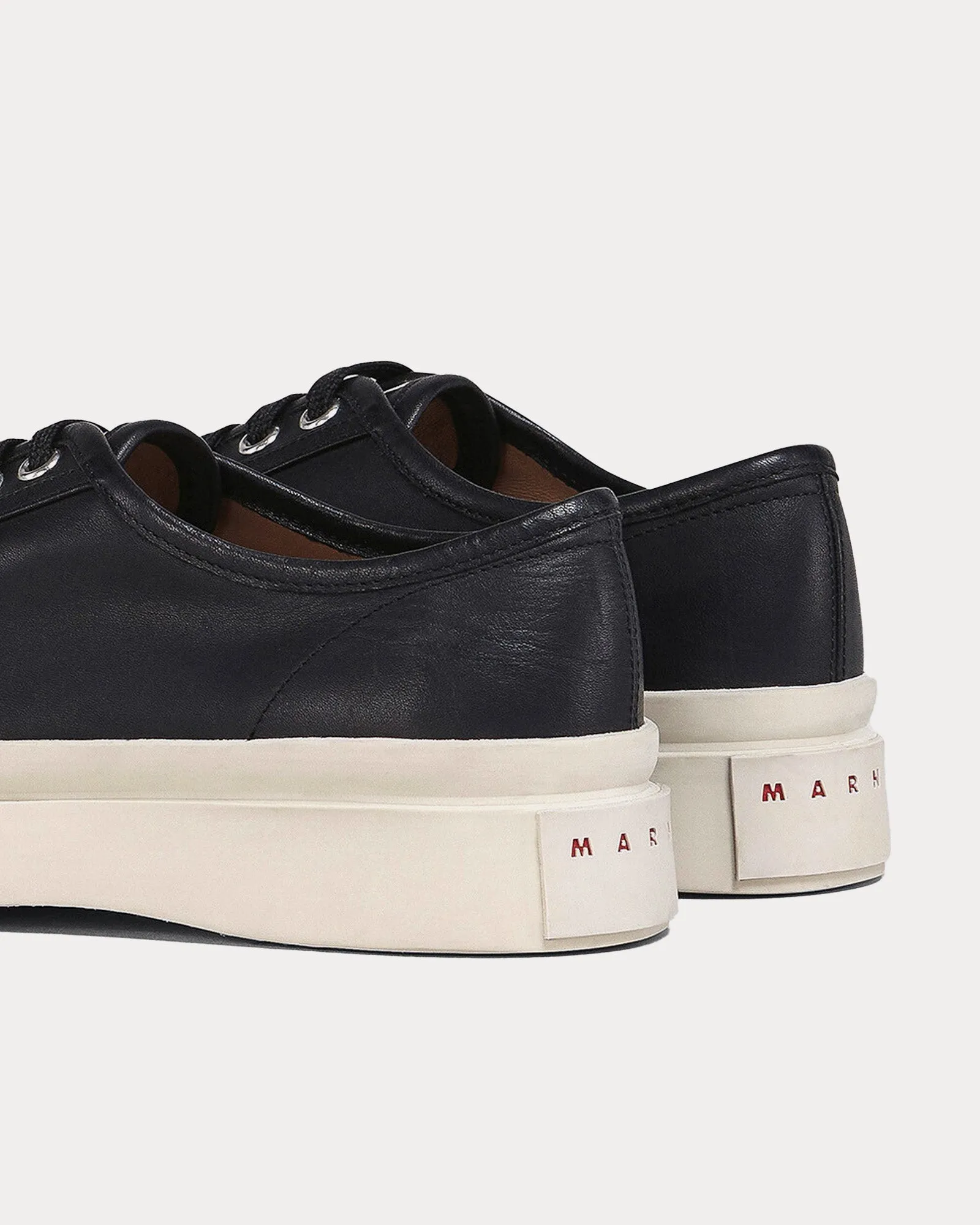 Pablo Leather Black Low Top Sneakers