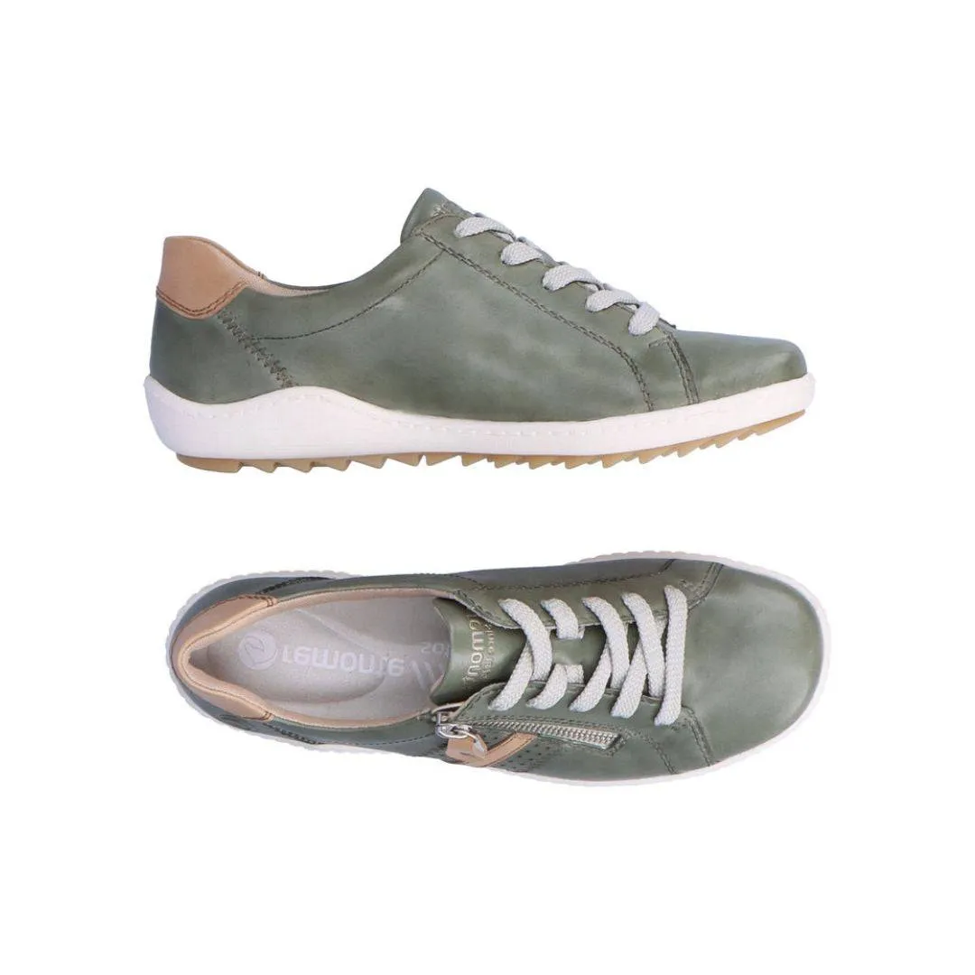 R1432 Lace-Up Sneaker