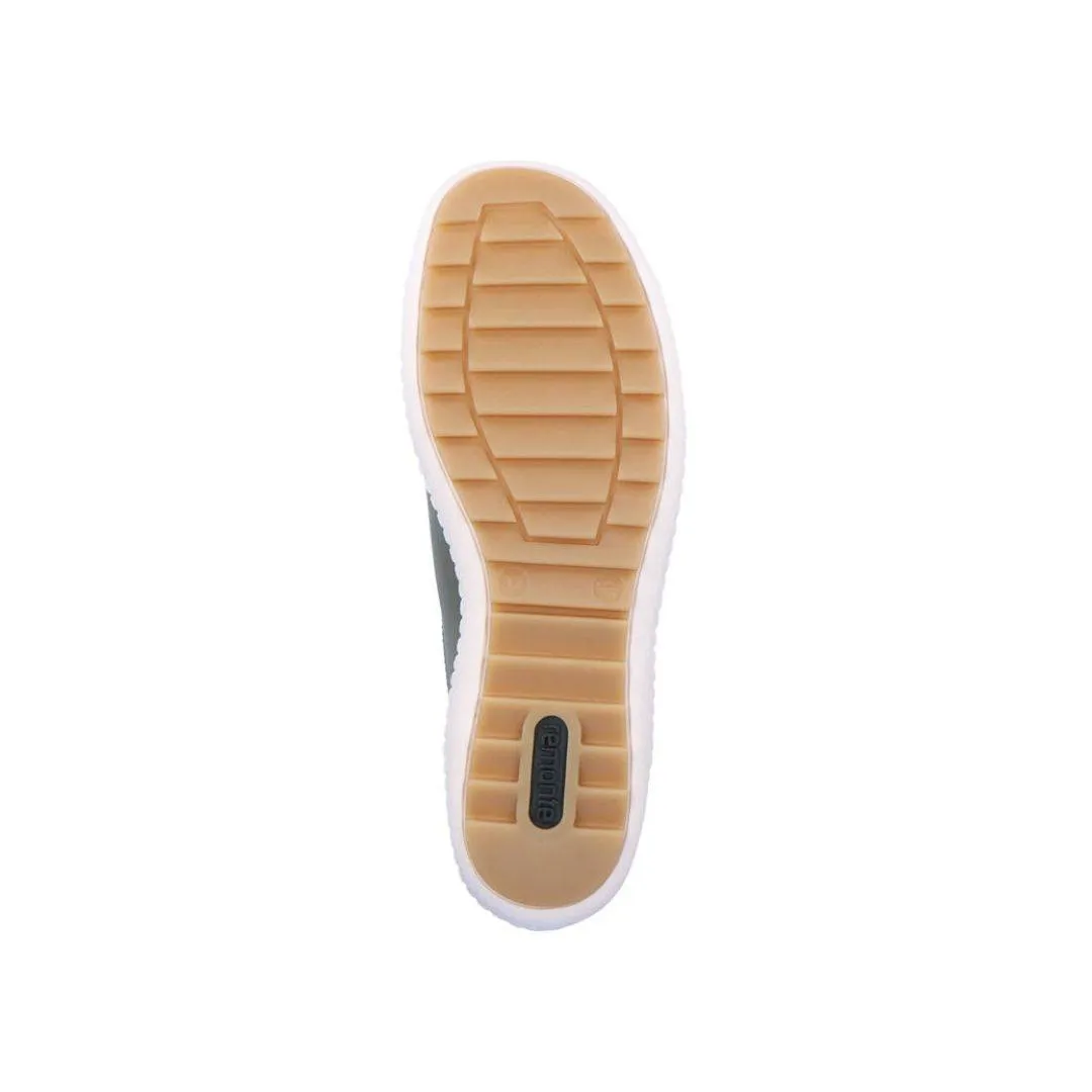 R1432 Lace-Up Sneaker