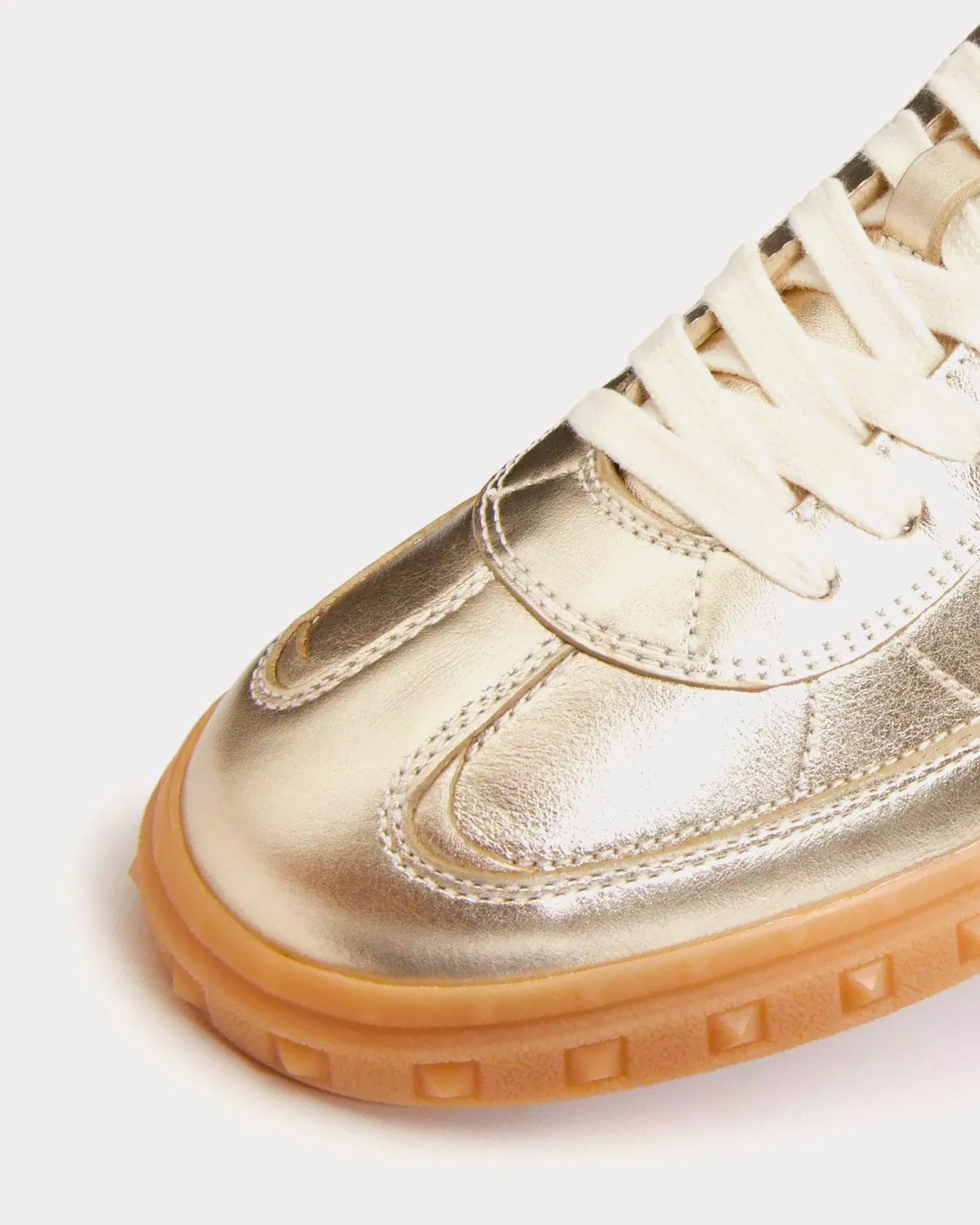 Upvillage Laminated Calfskin Leather Platinum / Ivory / Amber Low Top Sneakers