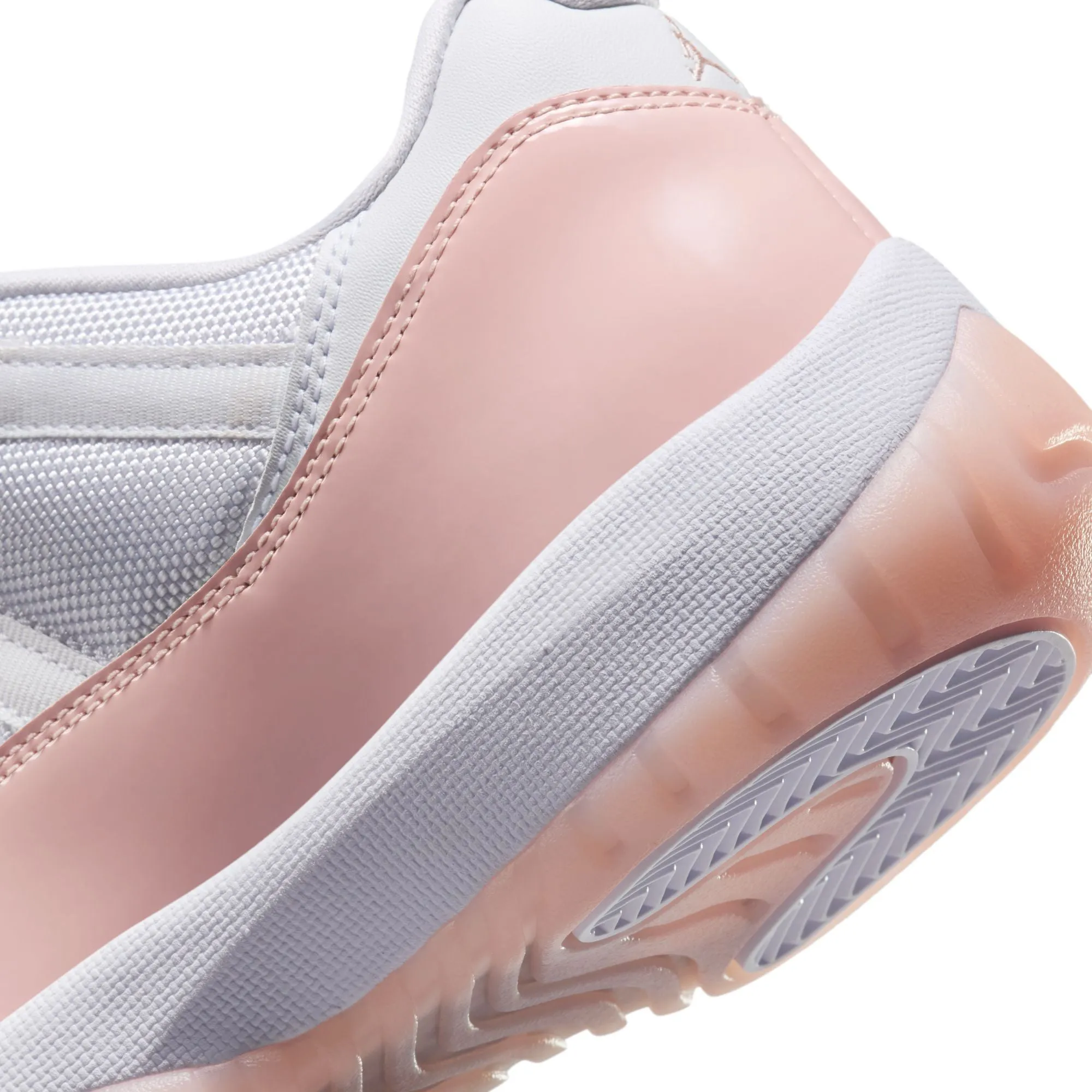 WMNS Nike Air Jordan 11 Retro Low