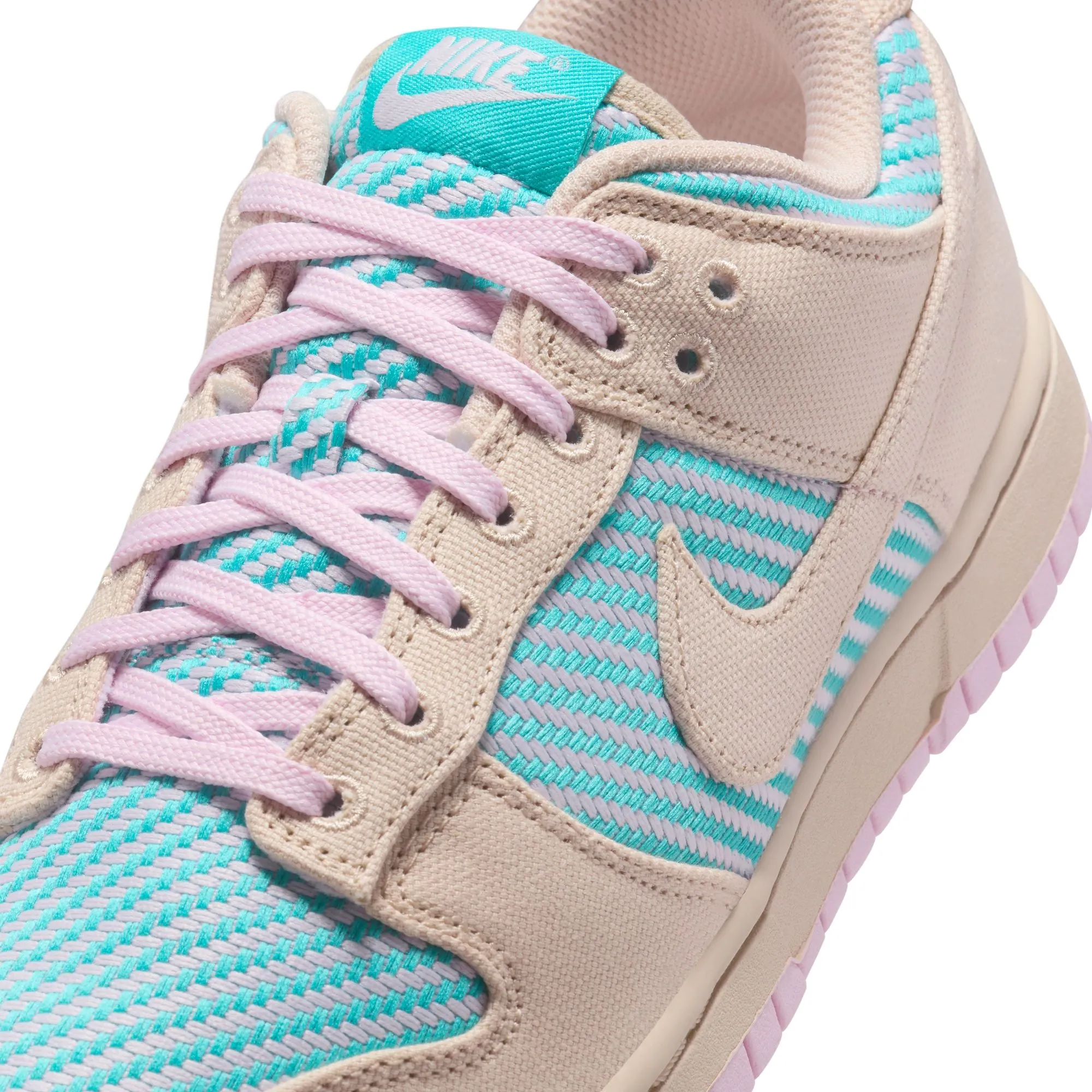 WMNS Nike Dunk Low Heat Wave