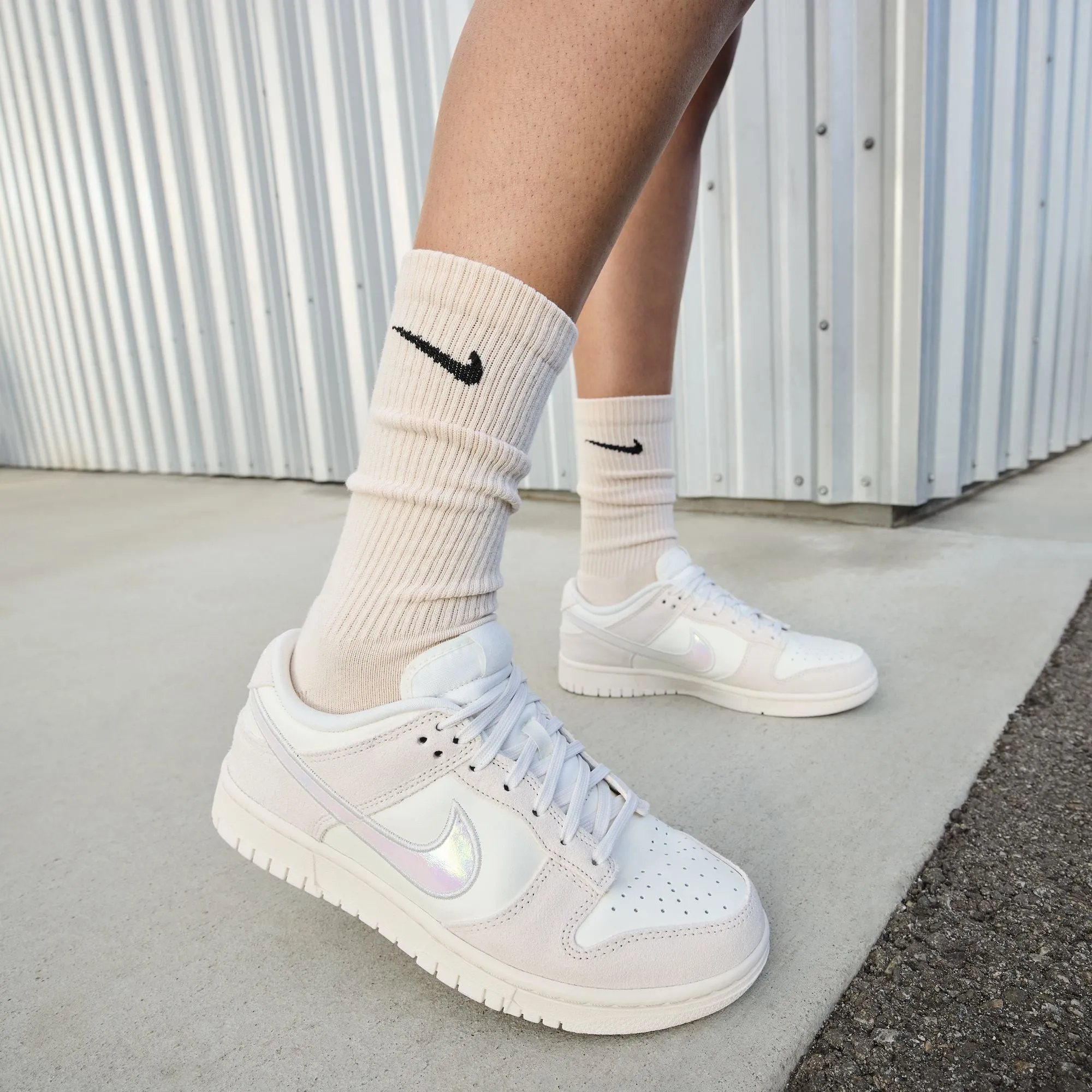 WMNS Nike Dunk Low Iridescent