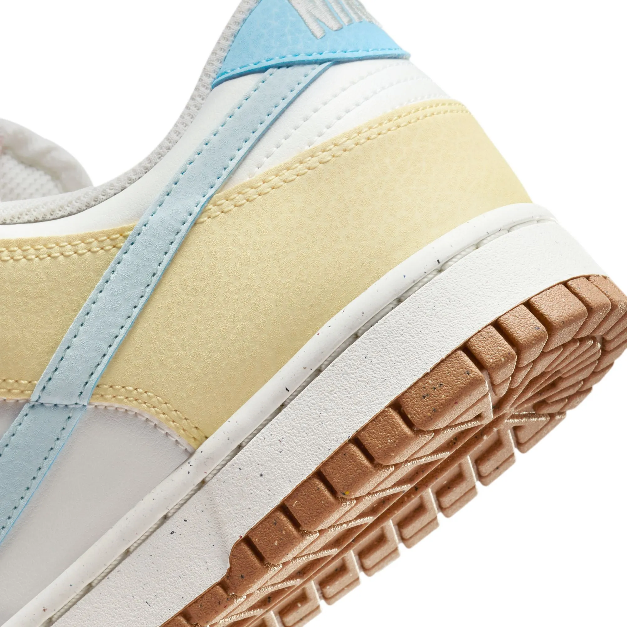 WMNS Nike Dunk Low NN