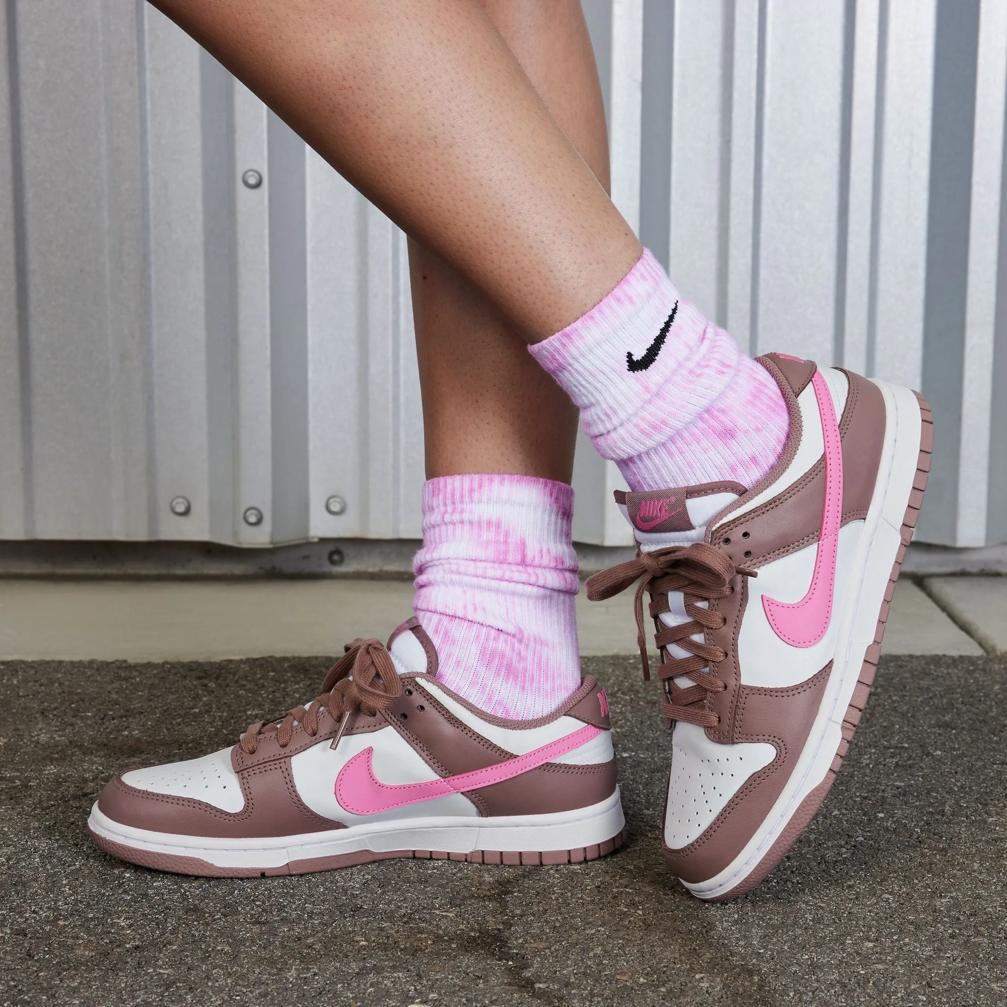 WMNS Nike Dunk Low Smokey Mauve