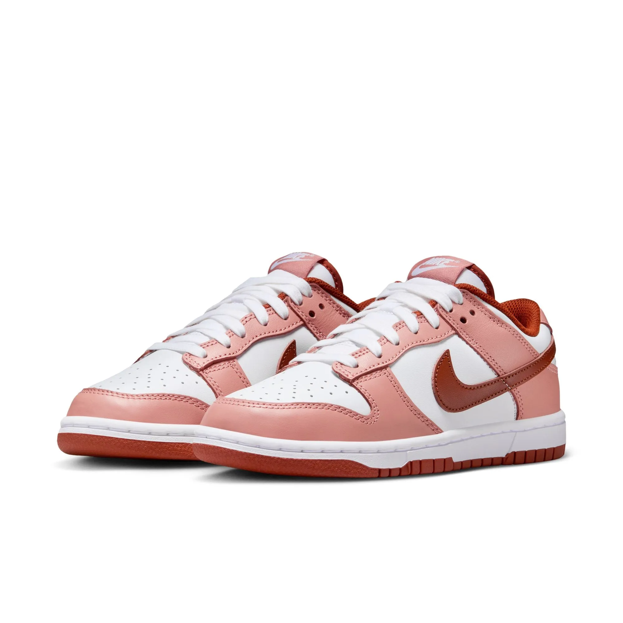 WMNS Nike Dunk Low
