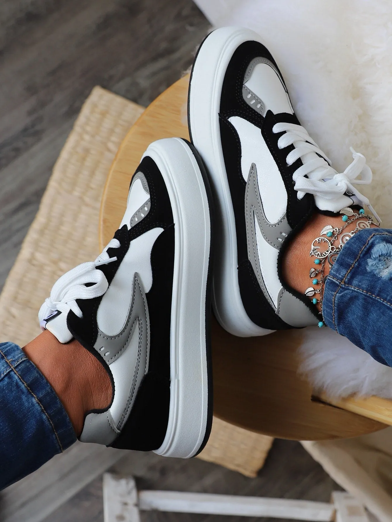 Women Colorblock Lace-up Front Casual Shoes, Sporty Outdoor Skate Shoes