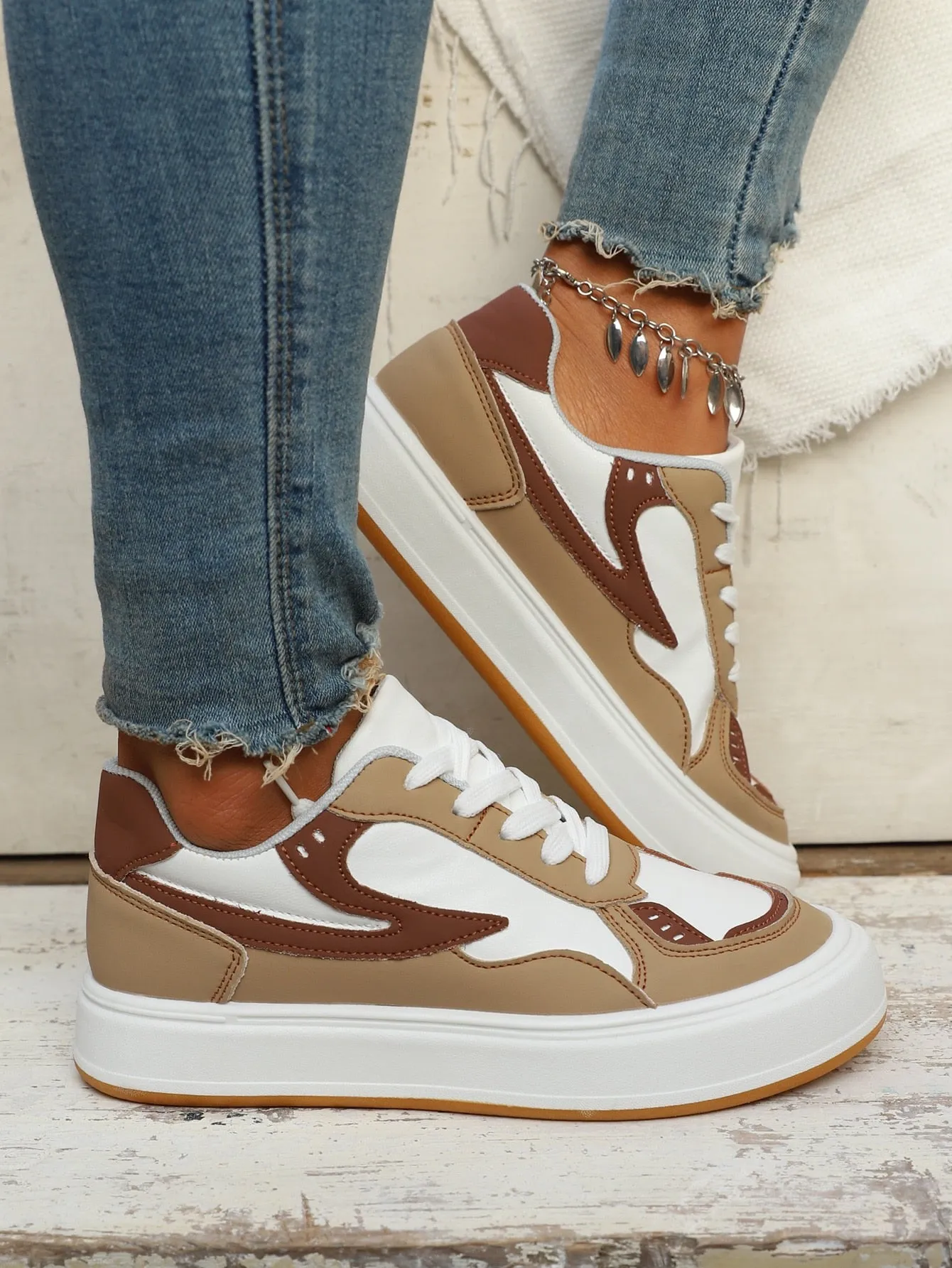 Women Colorblock Lace-up Front Casual Shoes, Sporty Outdoor Skate Shoes
