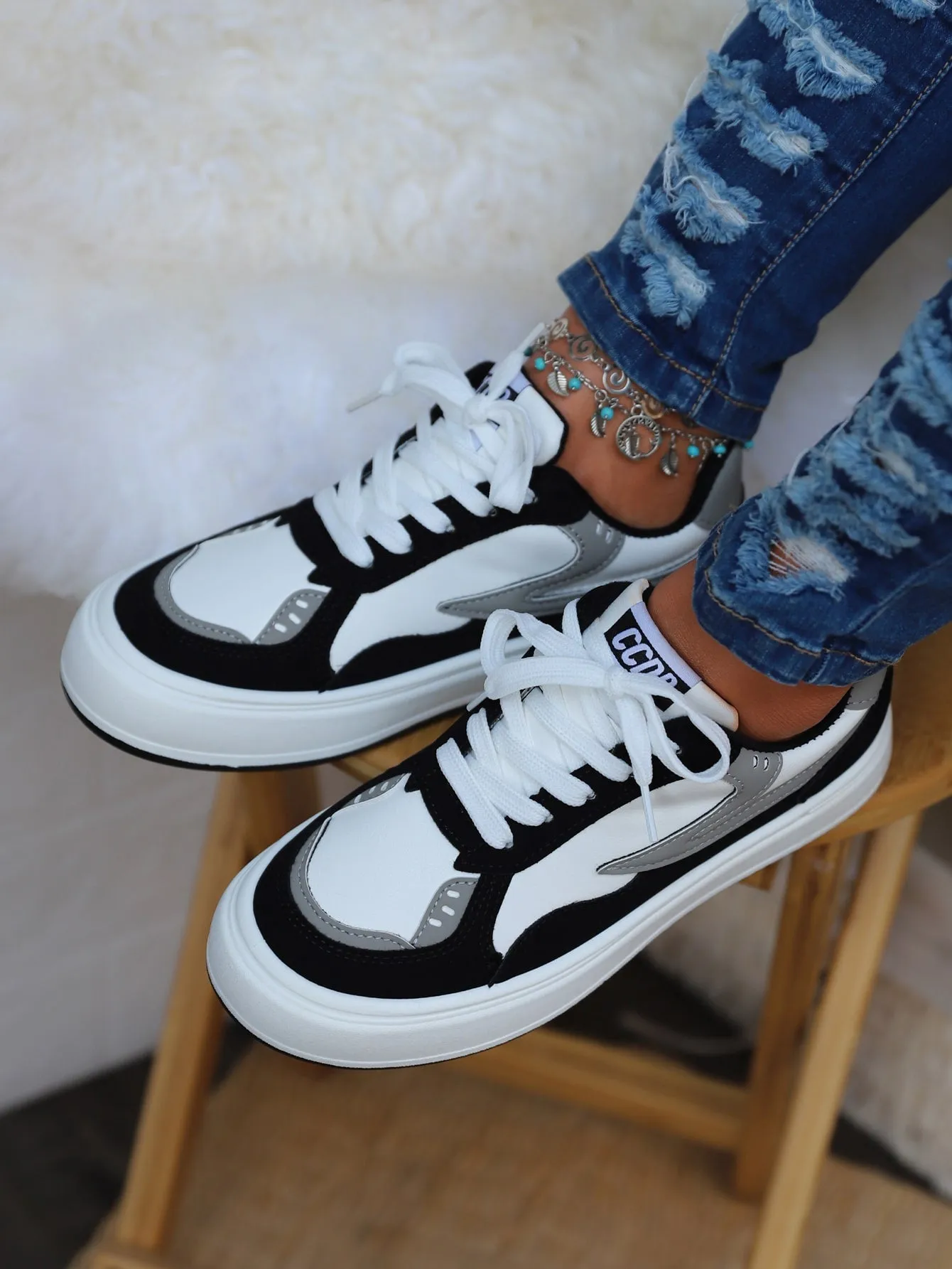 Women Colorblock Lace-up Front Casual Shoes, Sporty Outdoor Skate Shoes